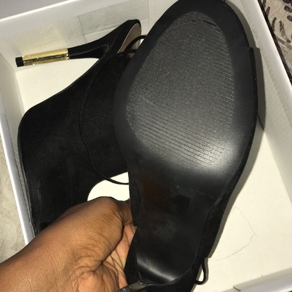 Ankle Wrap Sandals - Picture 3 of 4